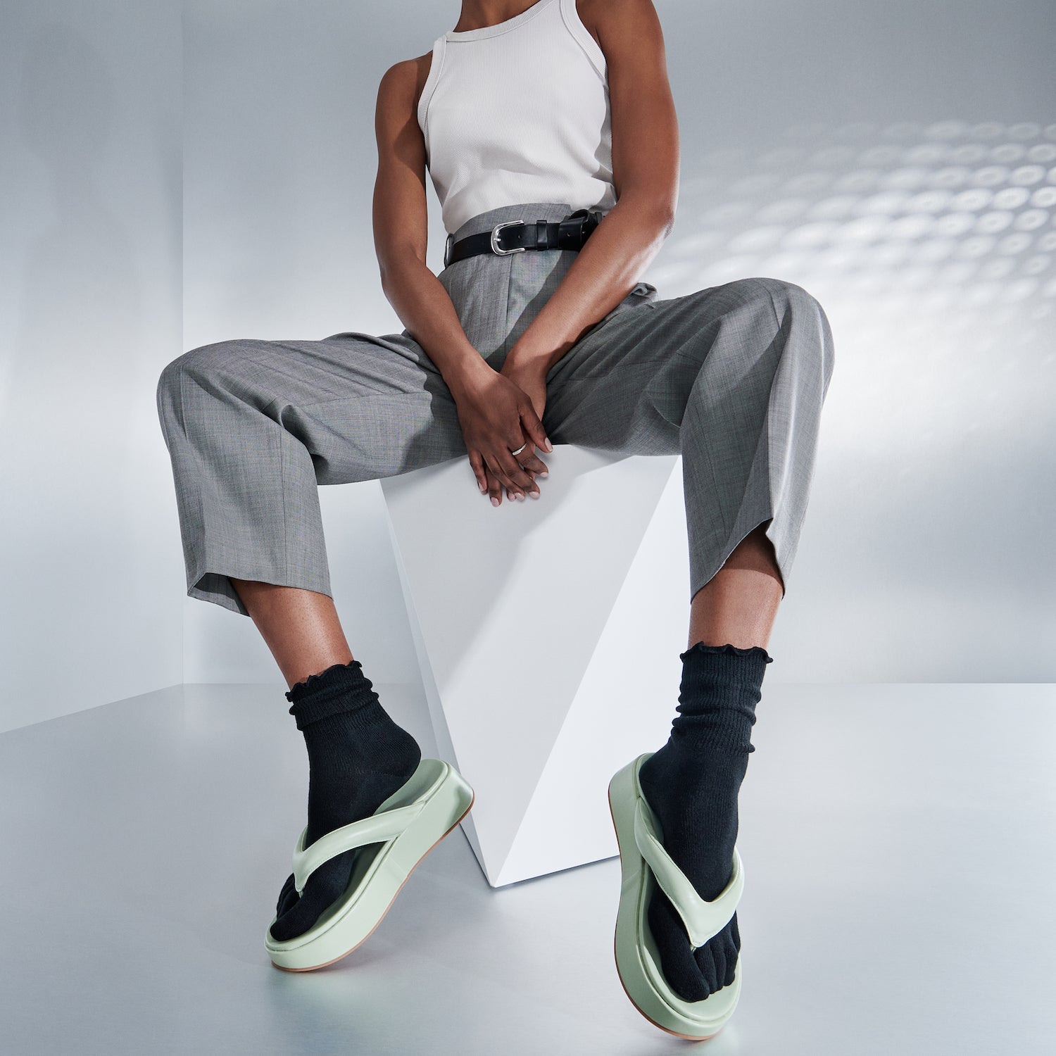 Loose-Fit Cotton Toe  Crew Socks