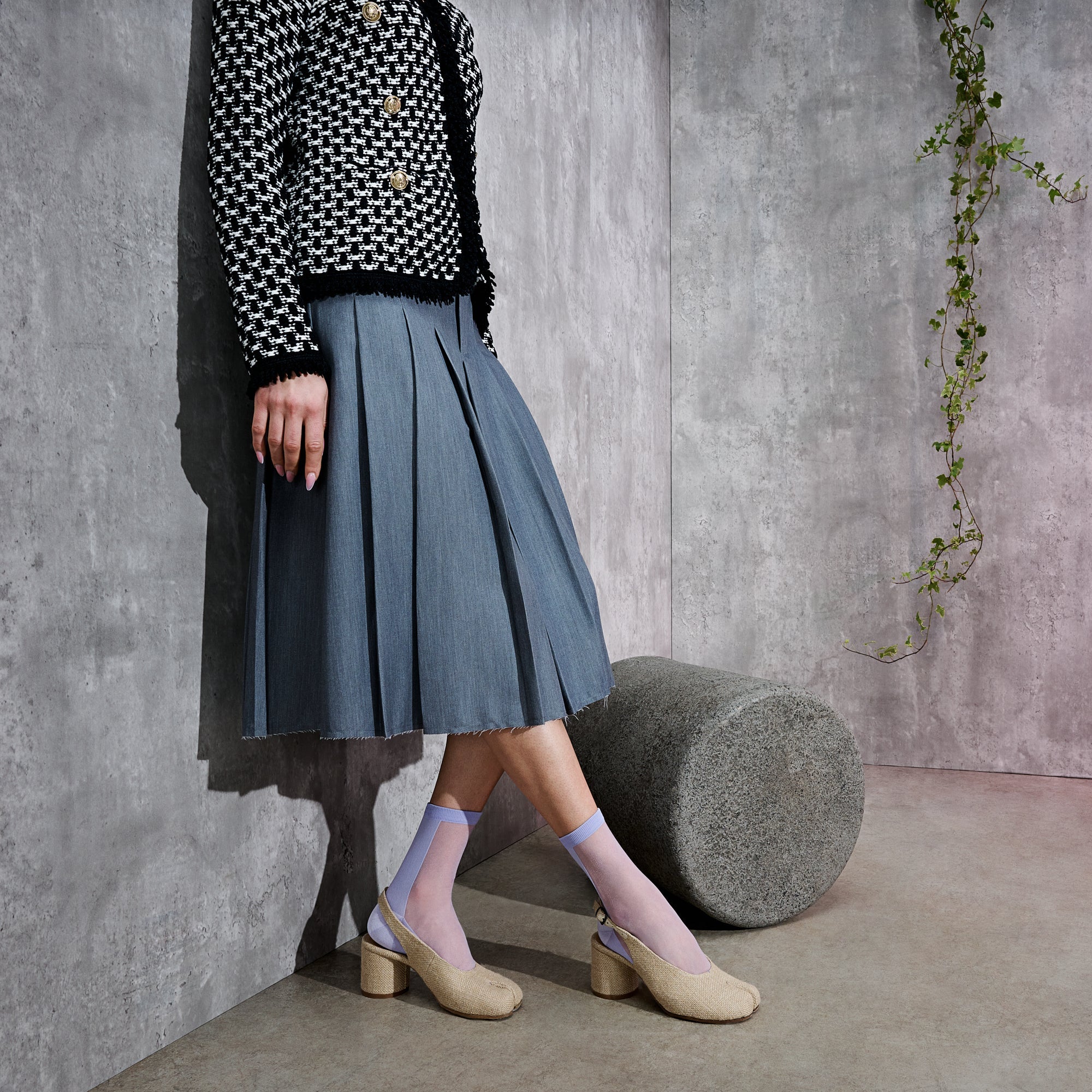 Two-Tone Tabi  Crew Socks