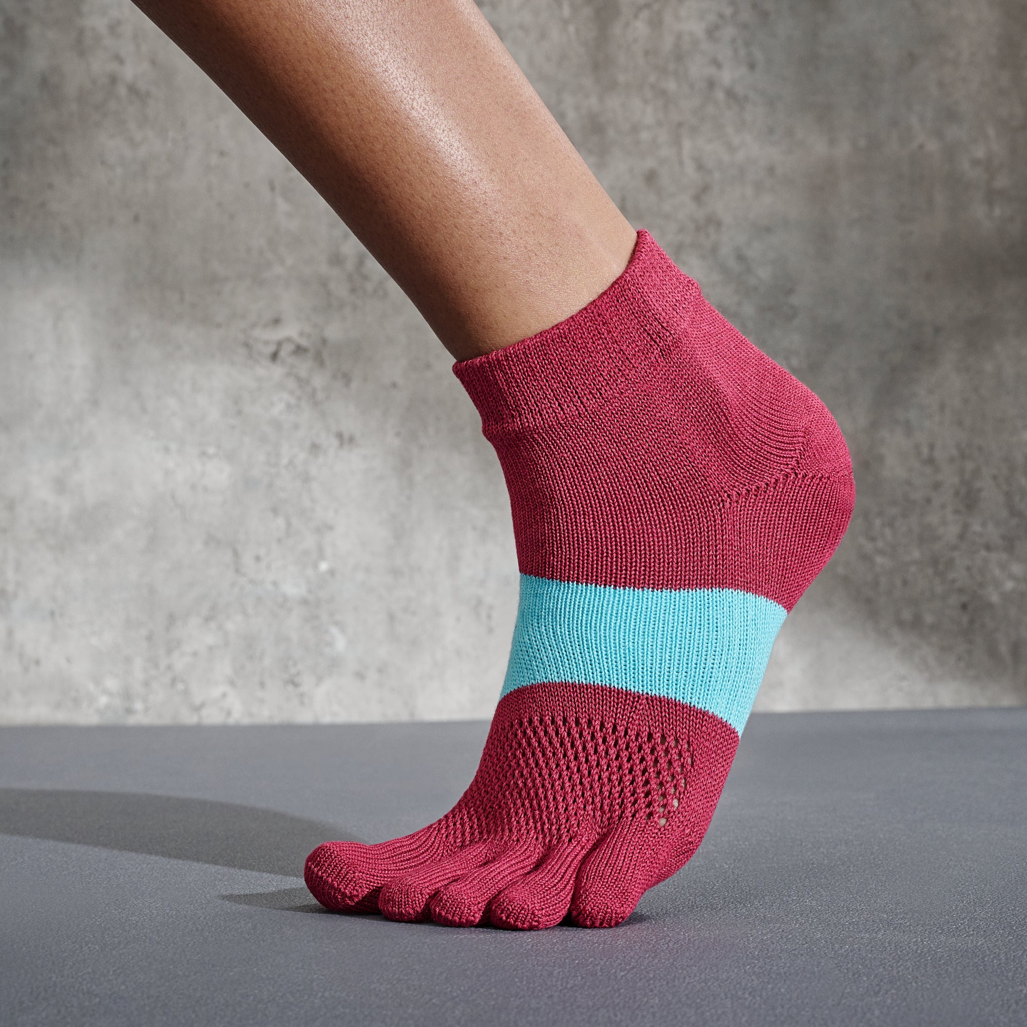 Signature Run Toe  Socks