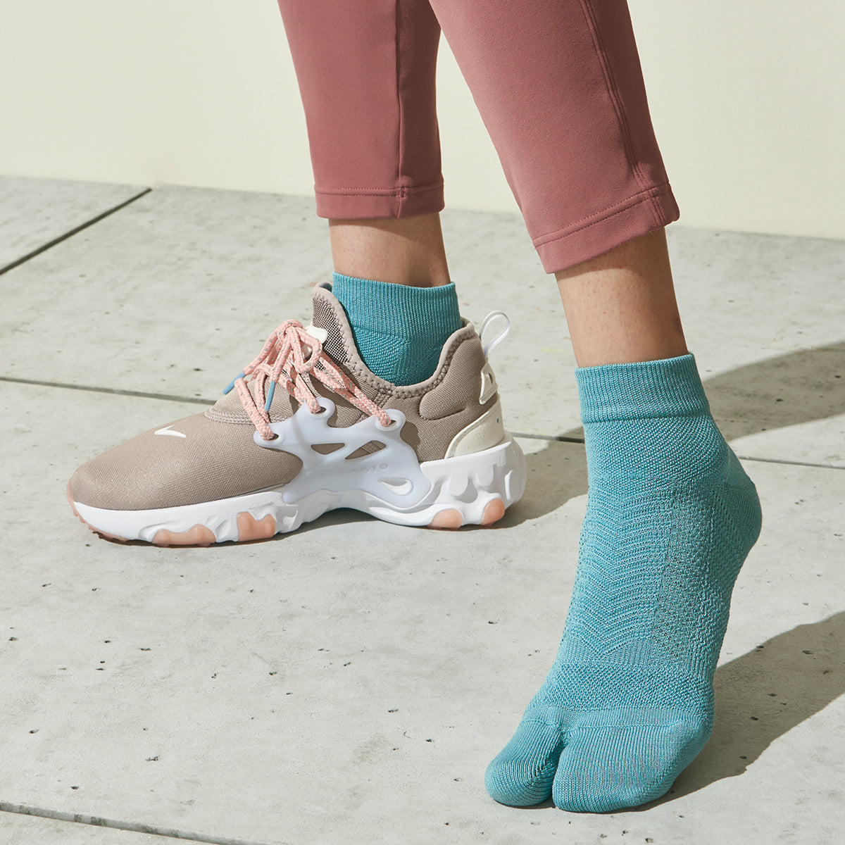 Signature Run Tabi  Socks