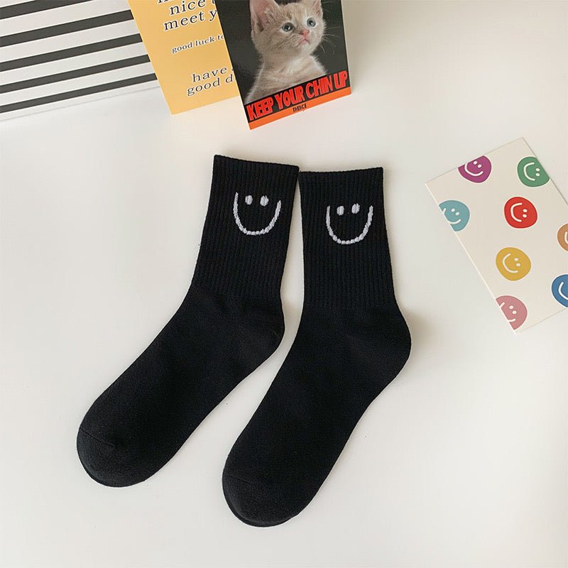 Women's Minimal Smiley Face Socks