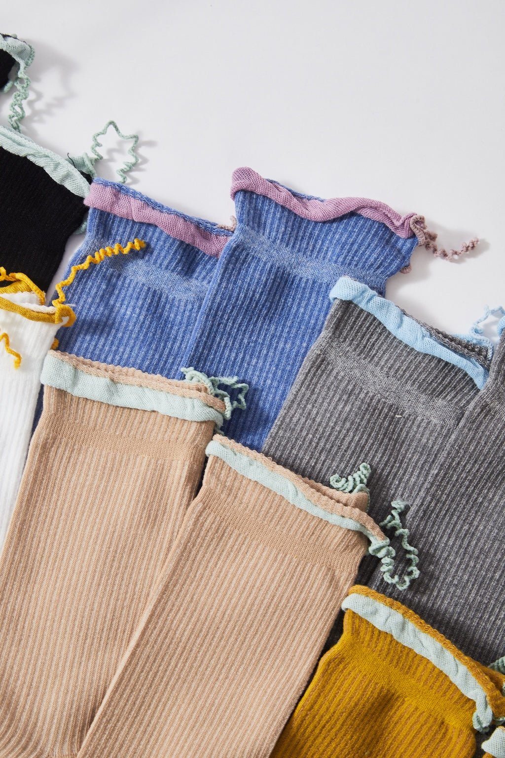 Women's Ruffle Charm Socks